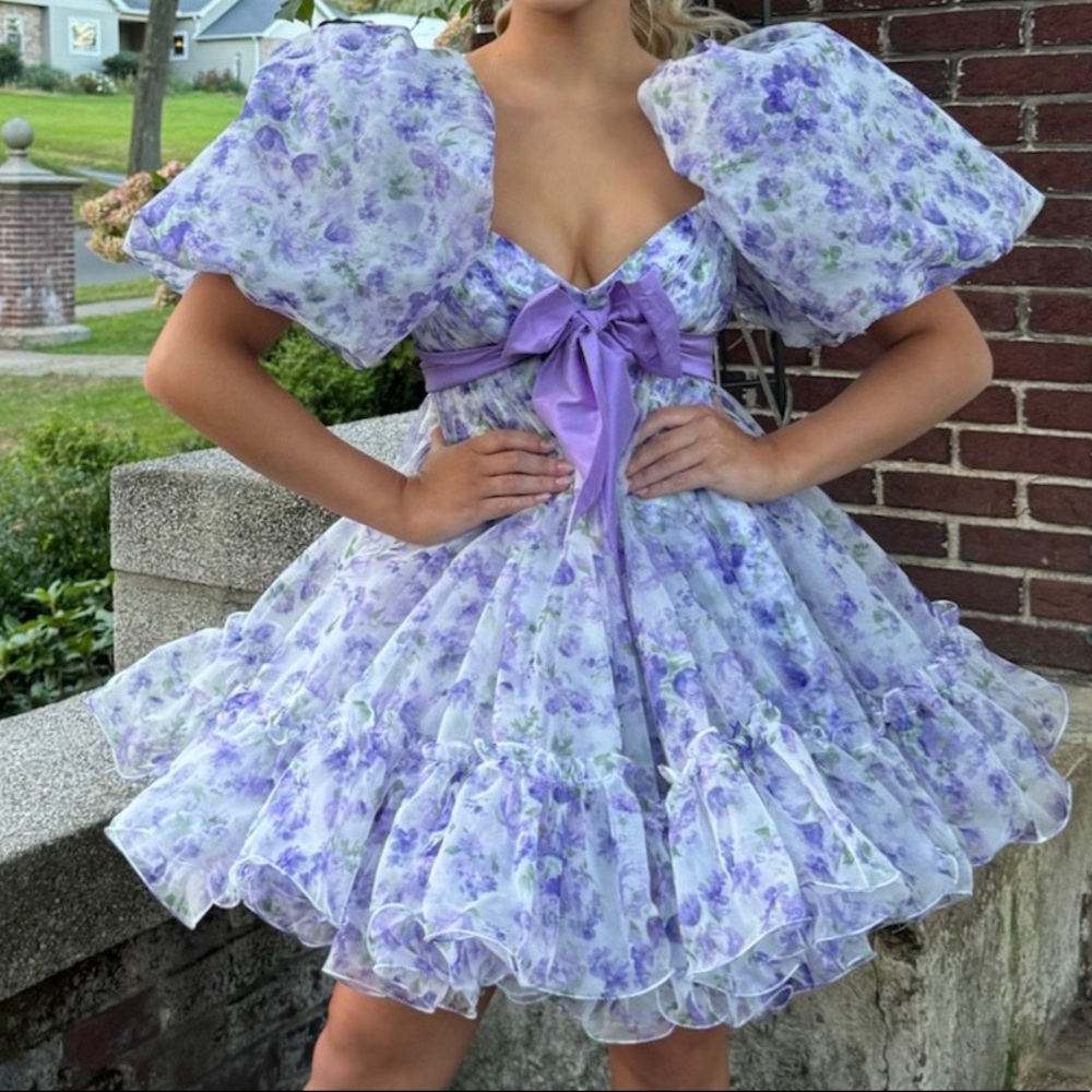 SHERRI HILL 56383
